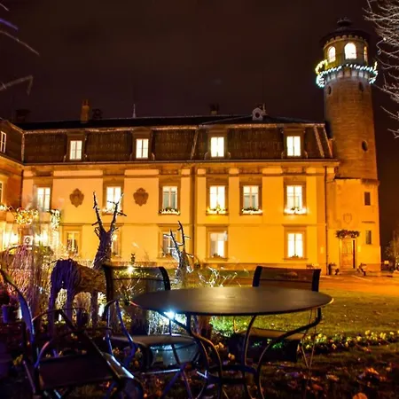 Chateau D'isenbourg & Отель