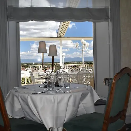 Chateau D'isenbourg & Отель Руффак